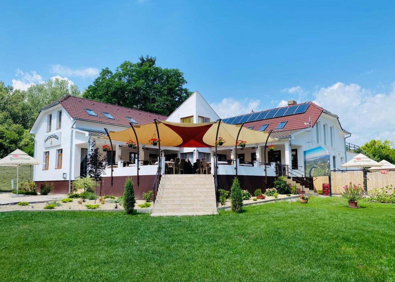 Bed and Breakfast Tanyacsarda Panzio Боя Екстер'єр фото